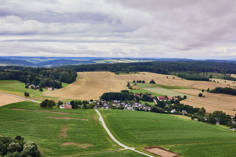 Luftbildaufnahme von sächsischer Landschaft
