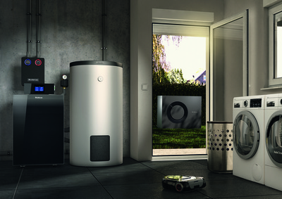 Bruderus Gas-Hybrid-Heizung im Keller mit Wärmepumpe im Hintergrund