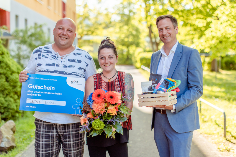 Feier des 10.000sten Glasfaser-Kunden von eins Energie in Sachsen