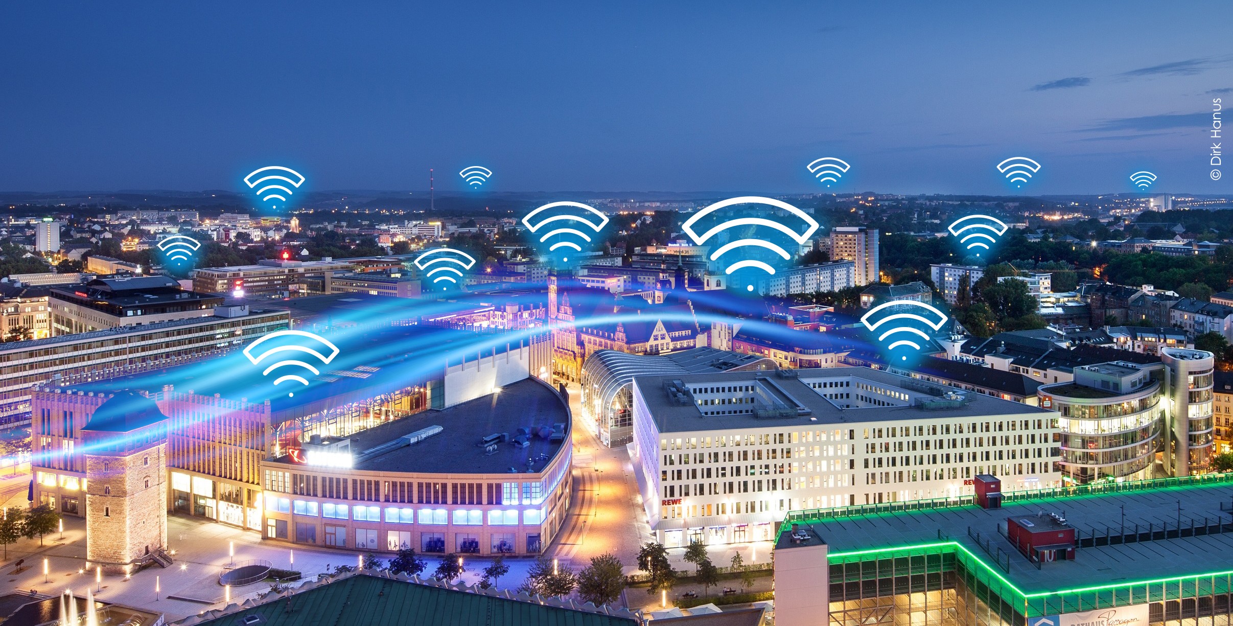 Luftbild von Chemnitz über der W-Lan Grafiken fliegen